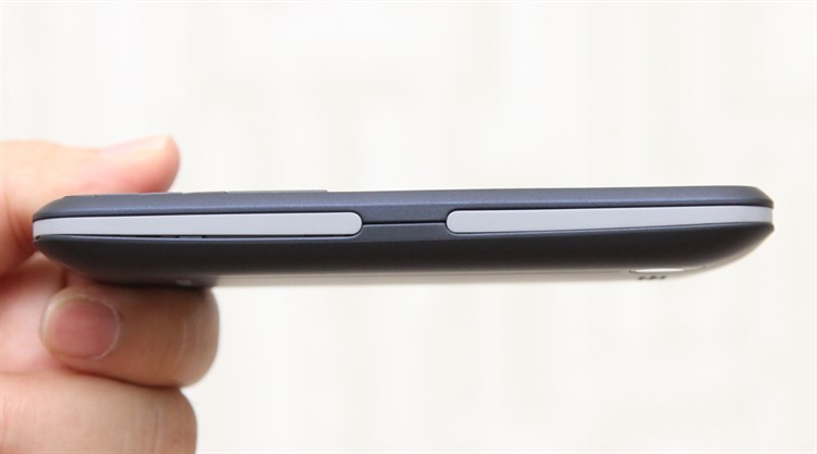 Điện thoại Mobell M690