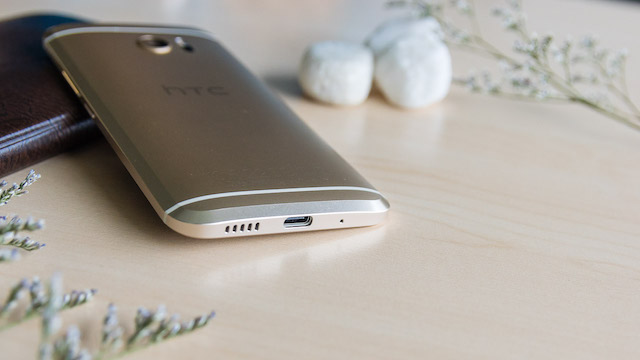 Cụm ống kính và đèn Flash kép 2 màu được gia công tỉ mỉ