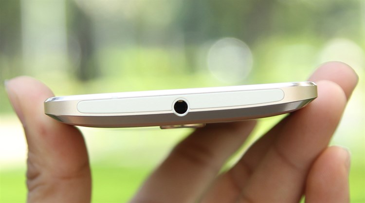 Điện thoại HTC 10 Màu Vàng đồng