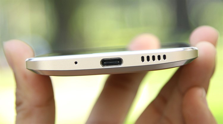 Điện thoại HTC 10 Màu Vàng đồng