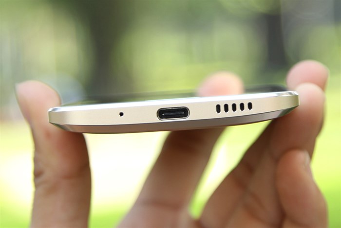 Điện thoại HTC 10 Màu Vàng đồng