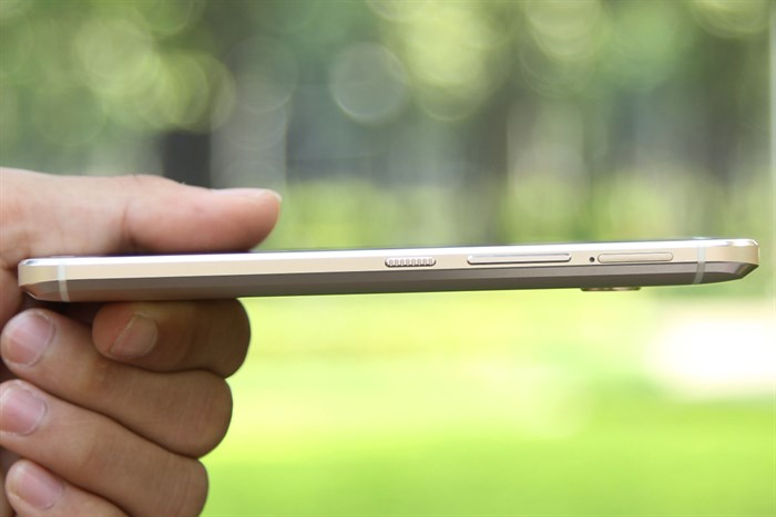 Điện thoại HTC 10 Màu Vàng đồng