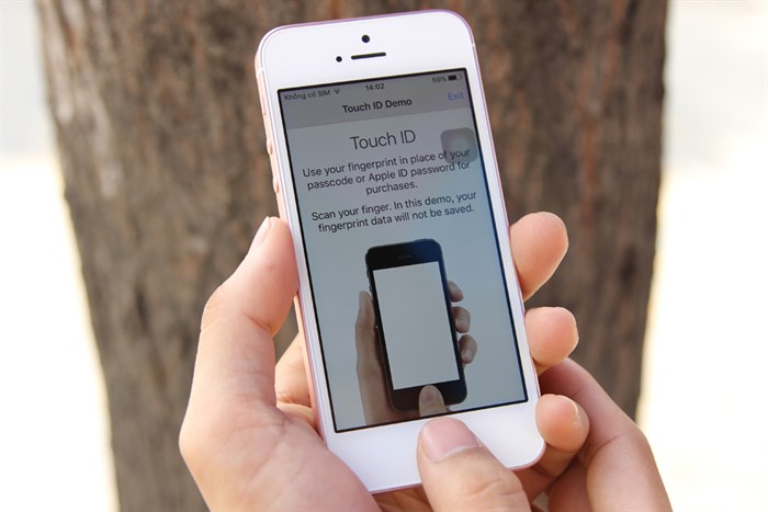 Điện thoại iPhone SE 16GB Màu Vàng Hồng