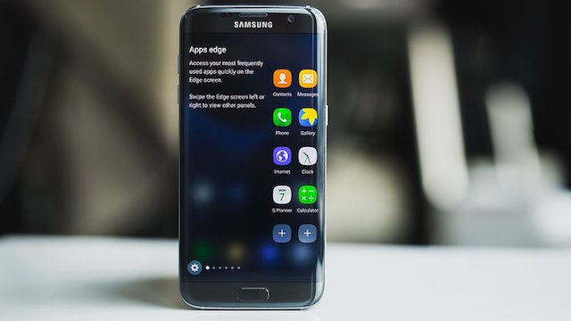 Tác vụ trên cạnh viền điện thoại Samsung Galaxy S7 Edge
