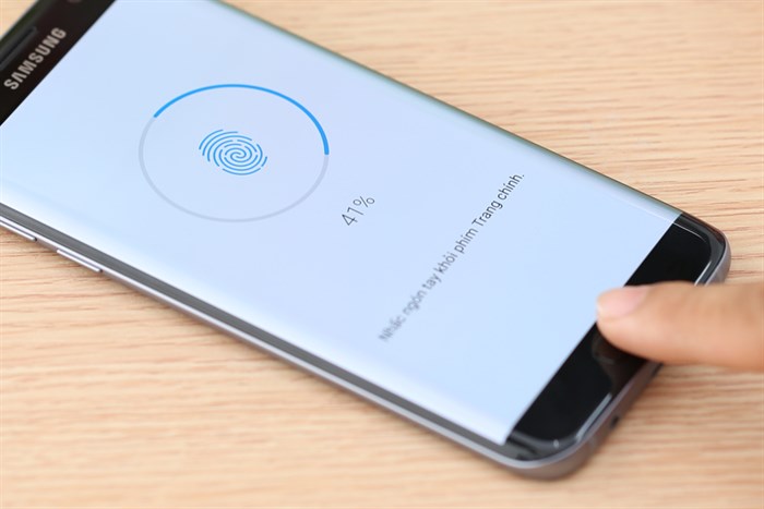 Điện thoại Samsung Galaxy S7 Edge