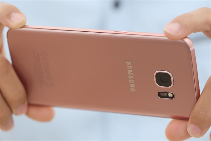 Điện thoại Samsung Galaxy S7 Edge