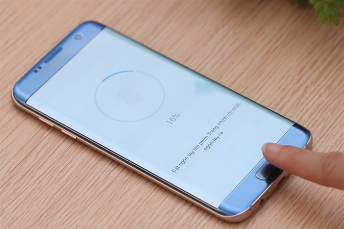 Điện thoại Samsung Galaxy S7 Edge