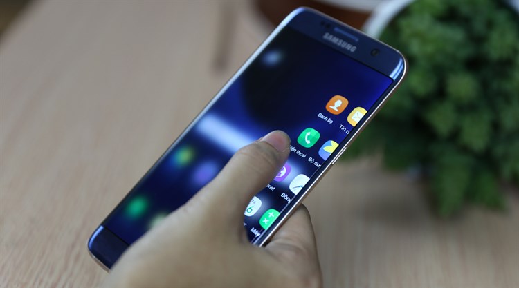 Điện thoại Samsung Galaxy S7 Edge