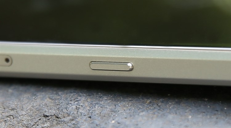 Điện thoại Samsung Galaxy A9 Pro Màu Vàng đồng