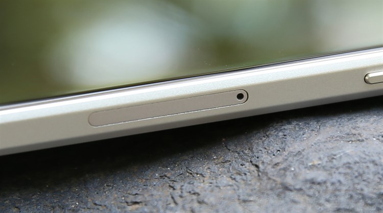 Điện thoại Samsung Galaxy A9 Pro Màu Vàng đồng