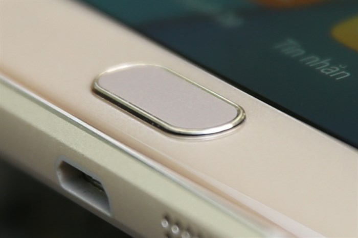 Điện thoại Samsung Galaxy A9 Pro Màu Vàng đồng