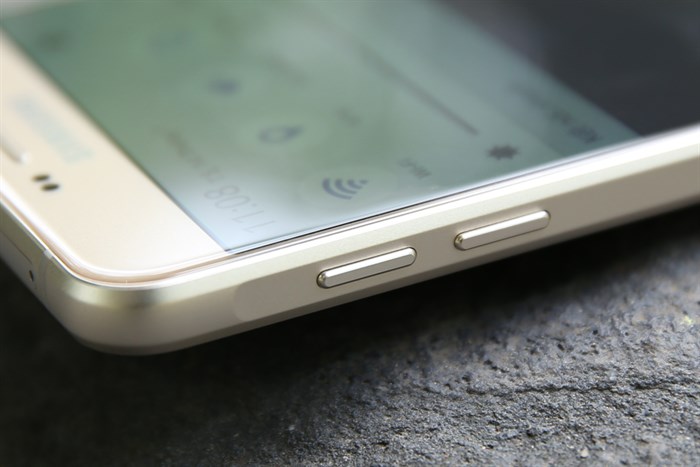 Điện thoại Samsung Galaxy A9 Pro Màu Vàng đồng