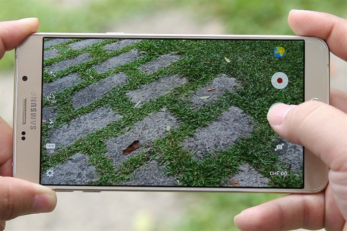 Điện thoại Samsung Galaxy A9 Pro Màu Vàng đồng