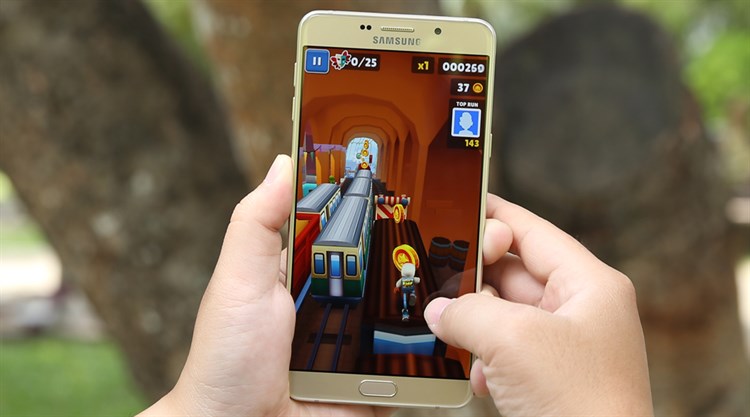 Điện thoại Samsung Galaxy A9 Pro Màu Vàng đồng