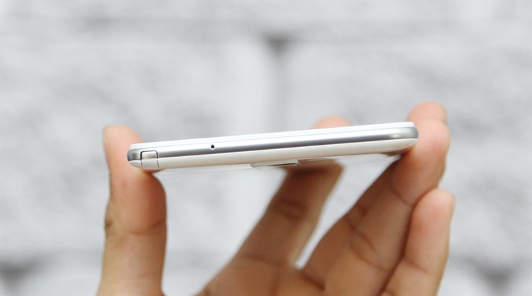 Điện thoại LG Stylus 2