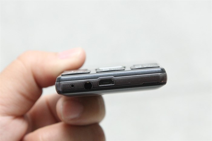 Điện thoại Philips E170 Màu Đen