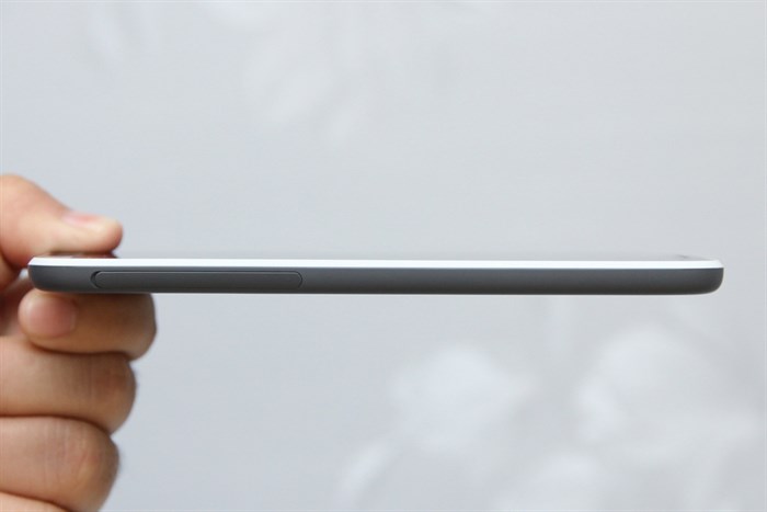 Điện thoại HTC Desire 820G+