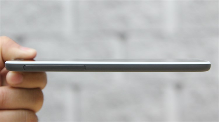 Điện thoại HTC Desire 820G+