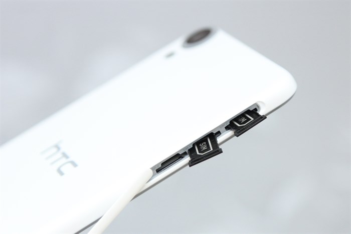 Điện thoại HTC Desire 820G+