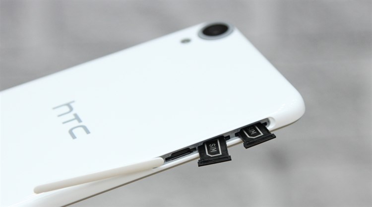 Điện thoại HTC Desire 820G+