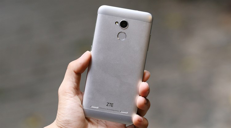 Điện thoại ZTE Blade V7 Lite