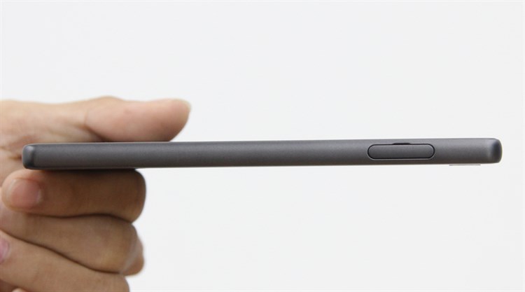 Điện thoại Sony Xperia X Màu Đen