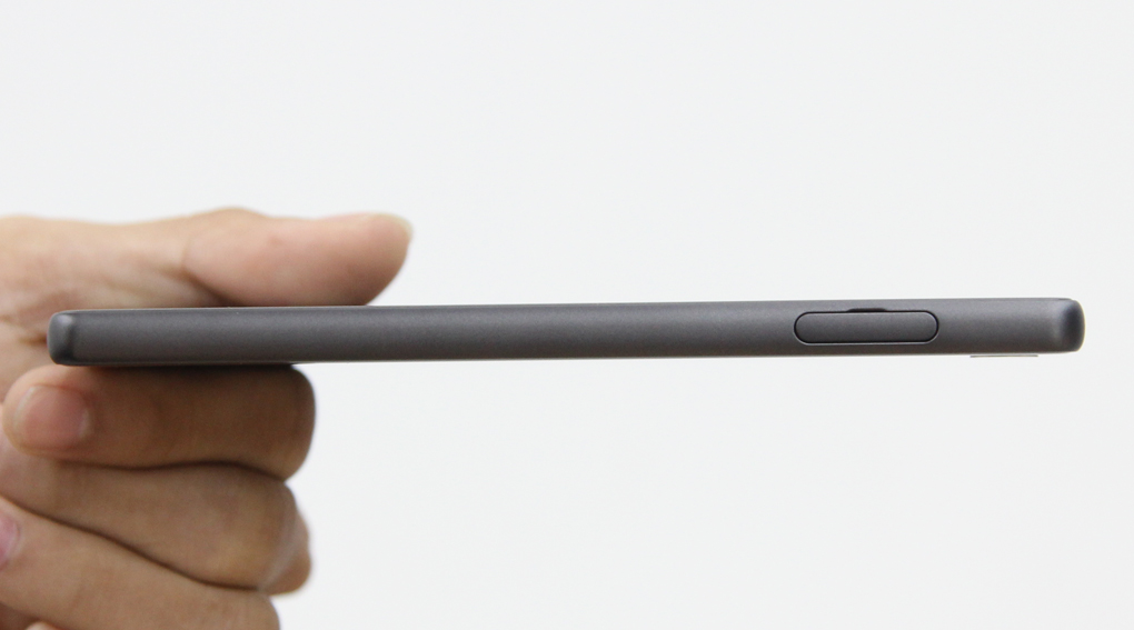 Điện thoại Sony Xperia X Màu Đen
