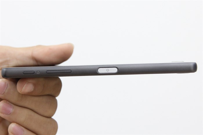 Điện thoại Sony Xperia X Màu Đen