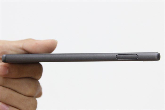 Điện thoại Sony Xperia X Màu Đen