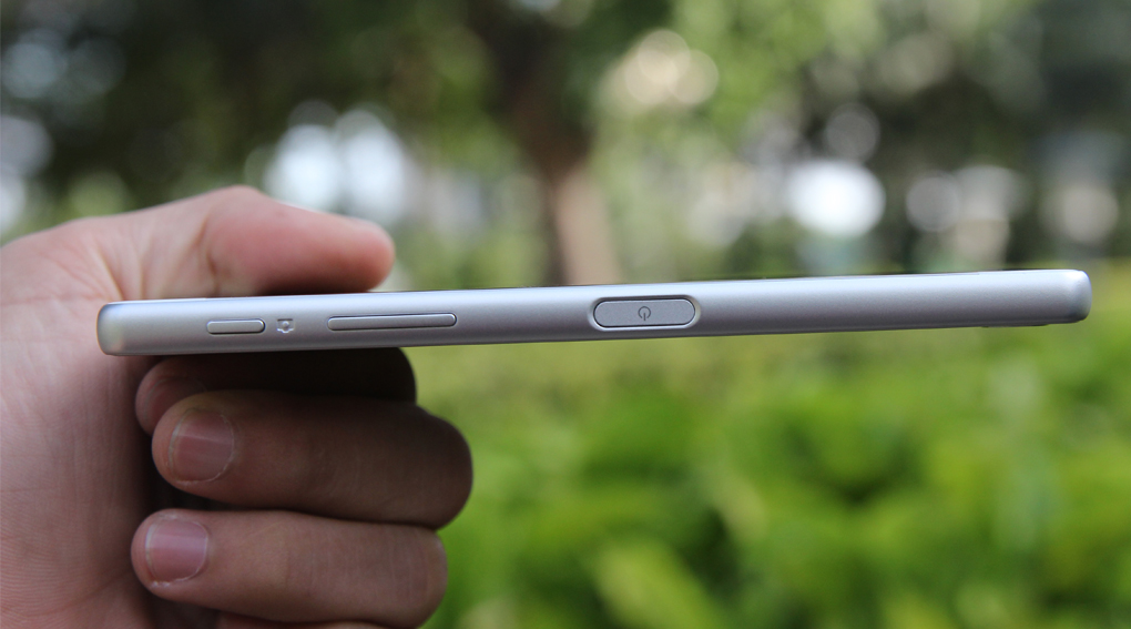 Điện thoại Sony Xperia X Màu Trắng