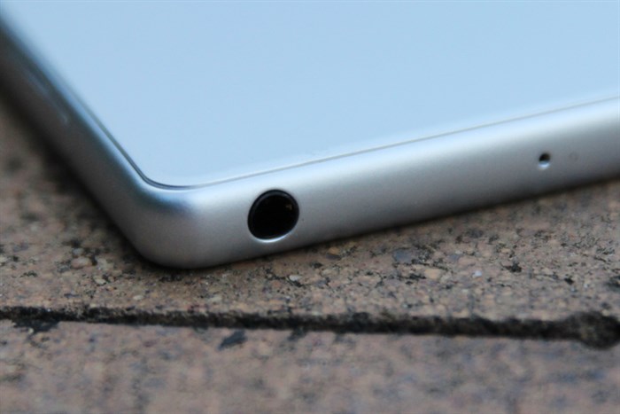 Điện thoại Sony Xperia X Màu Trắng