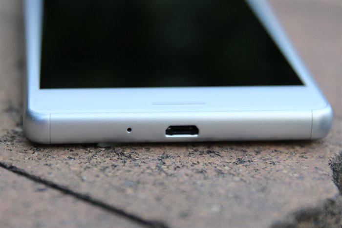 Điện thoại Sony Xperia X Màu Trắng