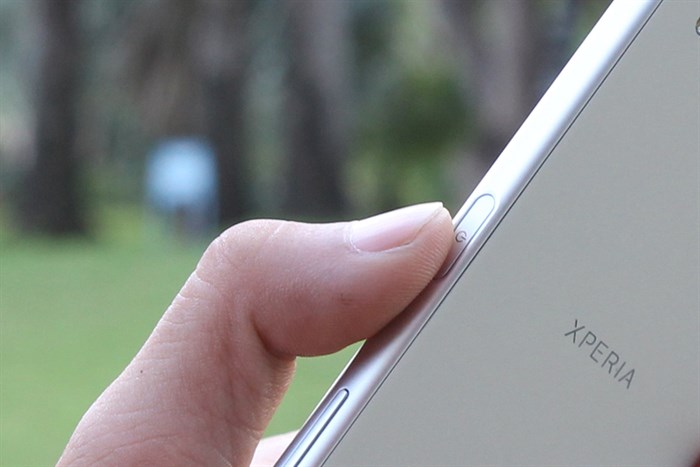 Điện thoại Sony Xperia X Màu Trắng