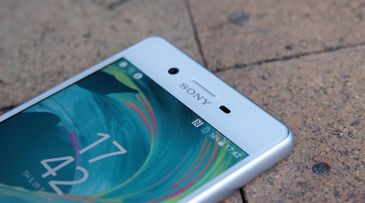Điện thoại Sony Xperia X Màu Trắng