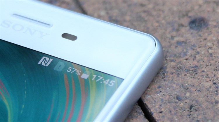 Điện thoại Sony Xperia X Màu Trắng