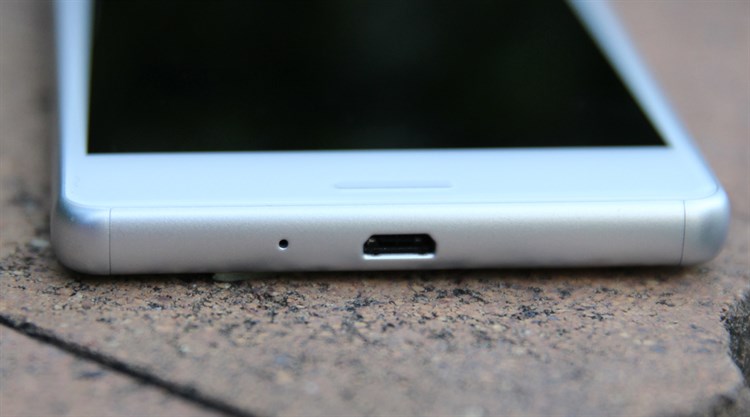 Điện thoại Sony Xperia X Màu Trắng