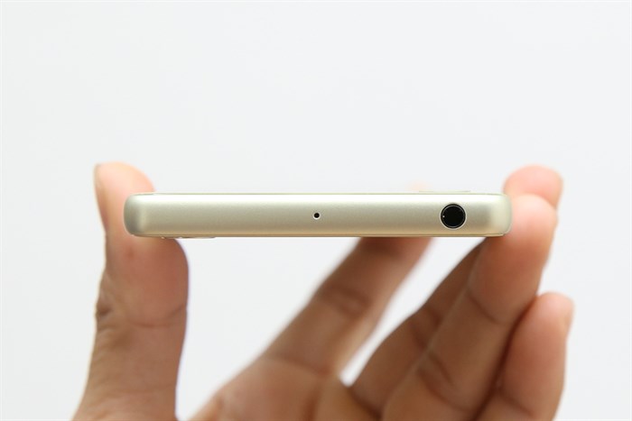 Điện thoại Sony Xperia X Màu Vàng