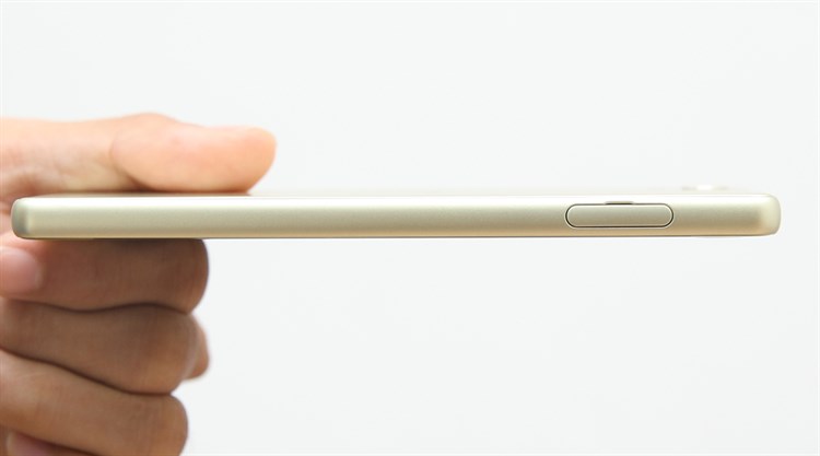 Điện thoại Sony Xperia X Màu Vàng