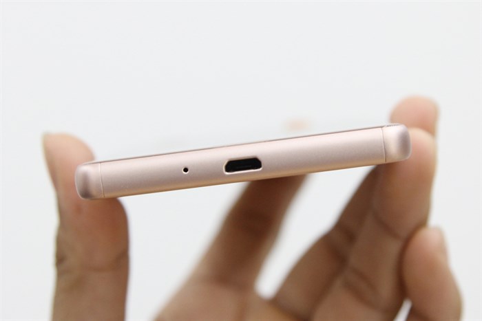 Điện thoại Sony Xperia X Màu Vàng Hồng