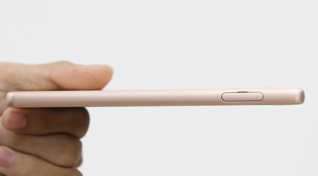 Điện thoại Sony Xperia X Màu Vàng Hồng