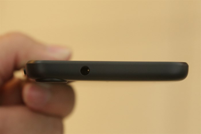 Điện thoại HTC Desire 630