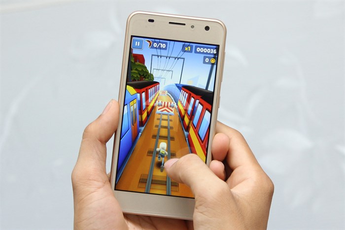 Điện thoại Mobell Nova R1