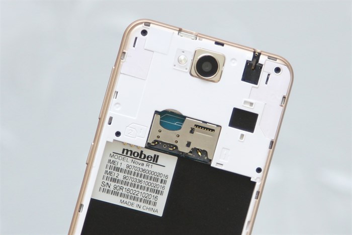 Điện thoại Mobell Nova R1