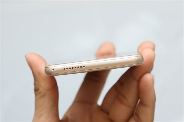 Điện thoại Mobell Nova R1