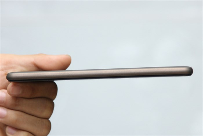 Điện thoại Mobell Nova P2