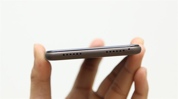 Điện thoại Mobell Nova P2