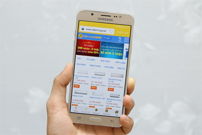 Điện thoại Samsung Galaxy J7 (2016)