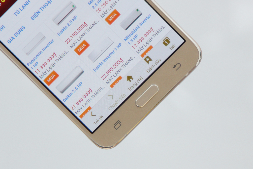 Điện thoại Samsung Galaxy J7 (2016)