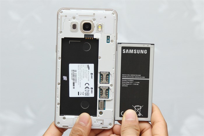 Điện thoại Samsung Galaxy J5 (2016)