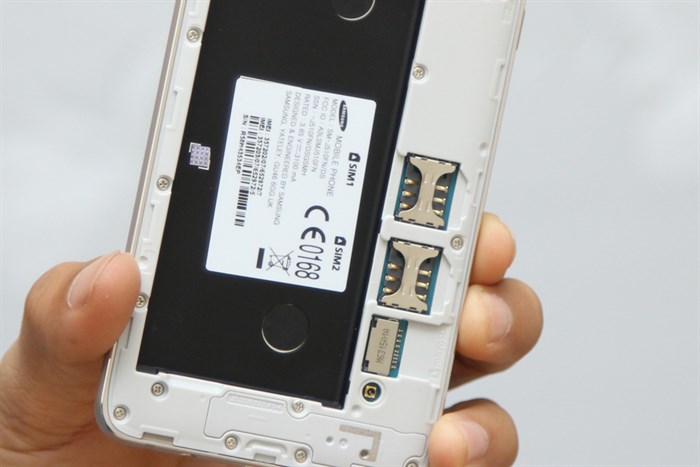 Điện thoại Samsung Galaxy J5 (2016)